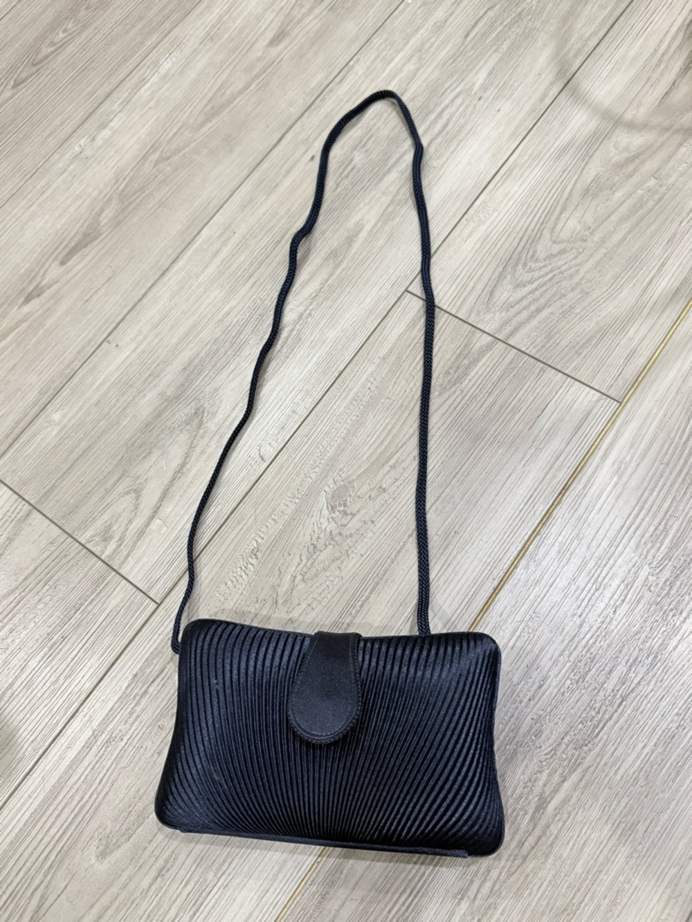 Carlo Fellini Elegant Navy Textured Crossbody Bag - Unbranded